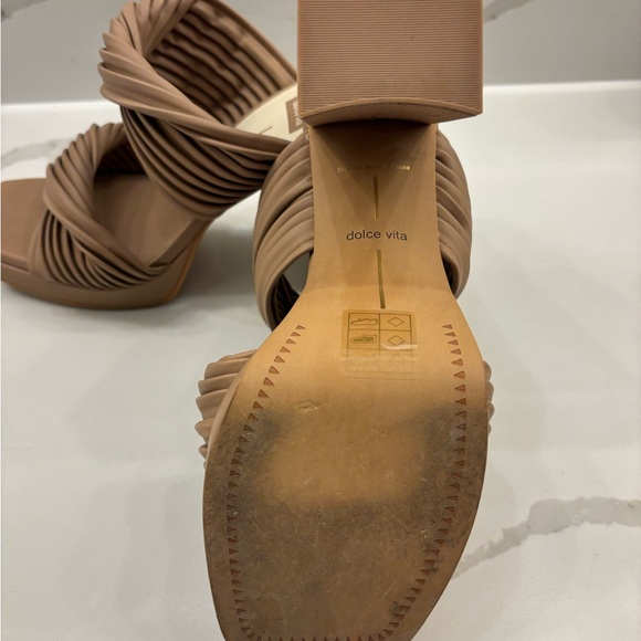 Dolce Vita Women's Brown Strappy Sandals - Picture 7 of 8